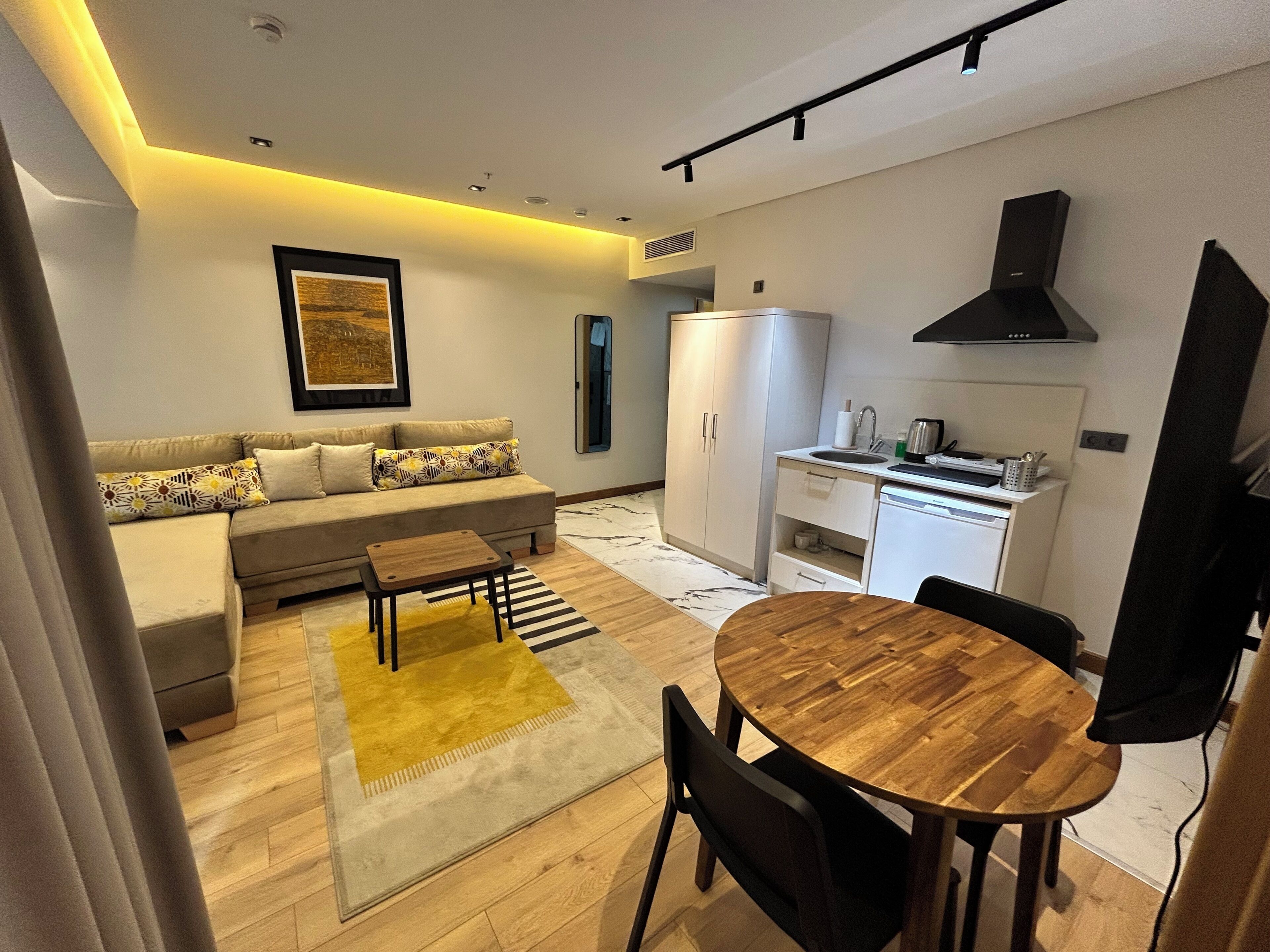 Suite Deluxe, vue ville | Literie de qualité supérieure, coffres-forts dans les chambres