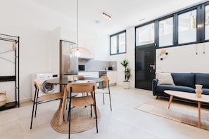 Dining room - Valencia Apartments by Olala Homes (València)