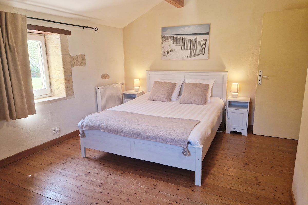 独立别墅, 露台, 庭院景观 | 遮光窗帘、隔音、熨斗/熨衣板、免费 WiFi