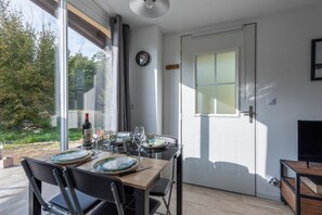 Casa, vista al jardín | Restaurantes