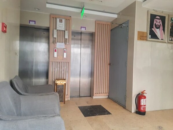 Interior - Dhaif Al Aziziyah (Makkah)