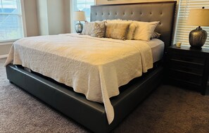 Iron/ironing board, WiFi, bed sheets - Stunning 4-Bedroom Home Near Augusta National – Perfect for Masters Week! (Evans)