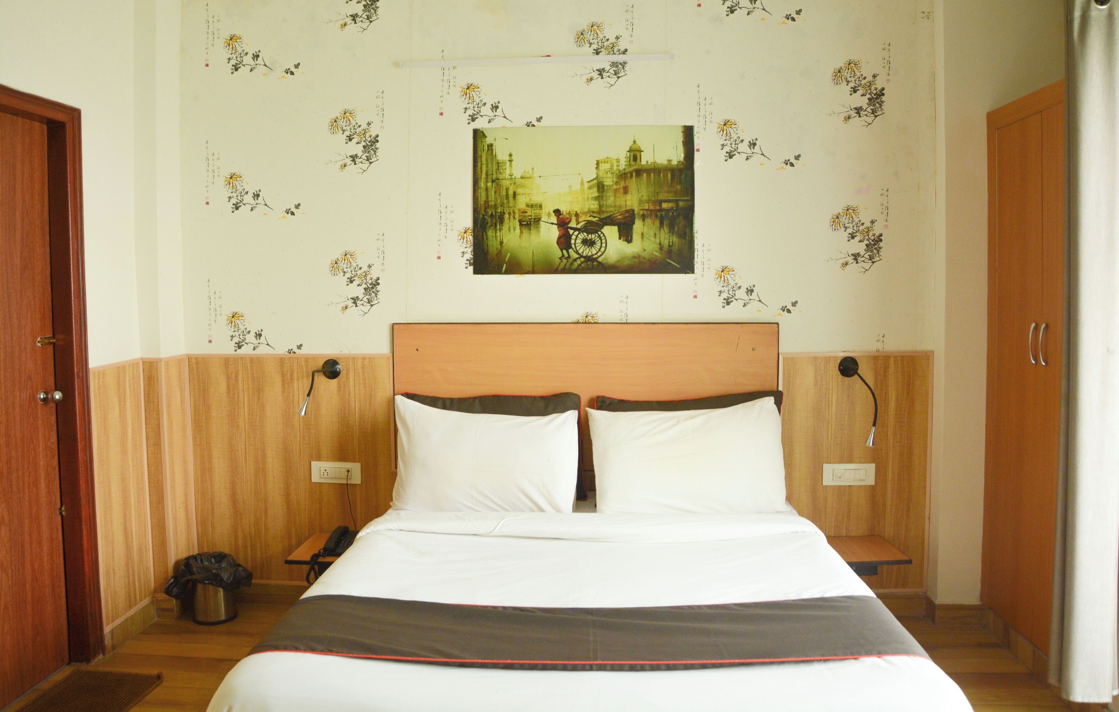 经典客房 | 办公桌、笔记本电脑工作区、免费 WiFi