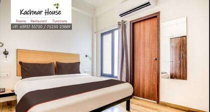 Kachnar House