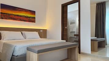 Superior-værelse | Minibar, pengeskab på værelset, individuel indretning, skrivebord