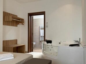 Deluxe Suite | Private spa tub - B&B Affittacamere Vecchia Alimini (otranto)