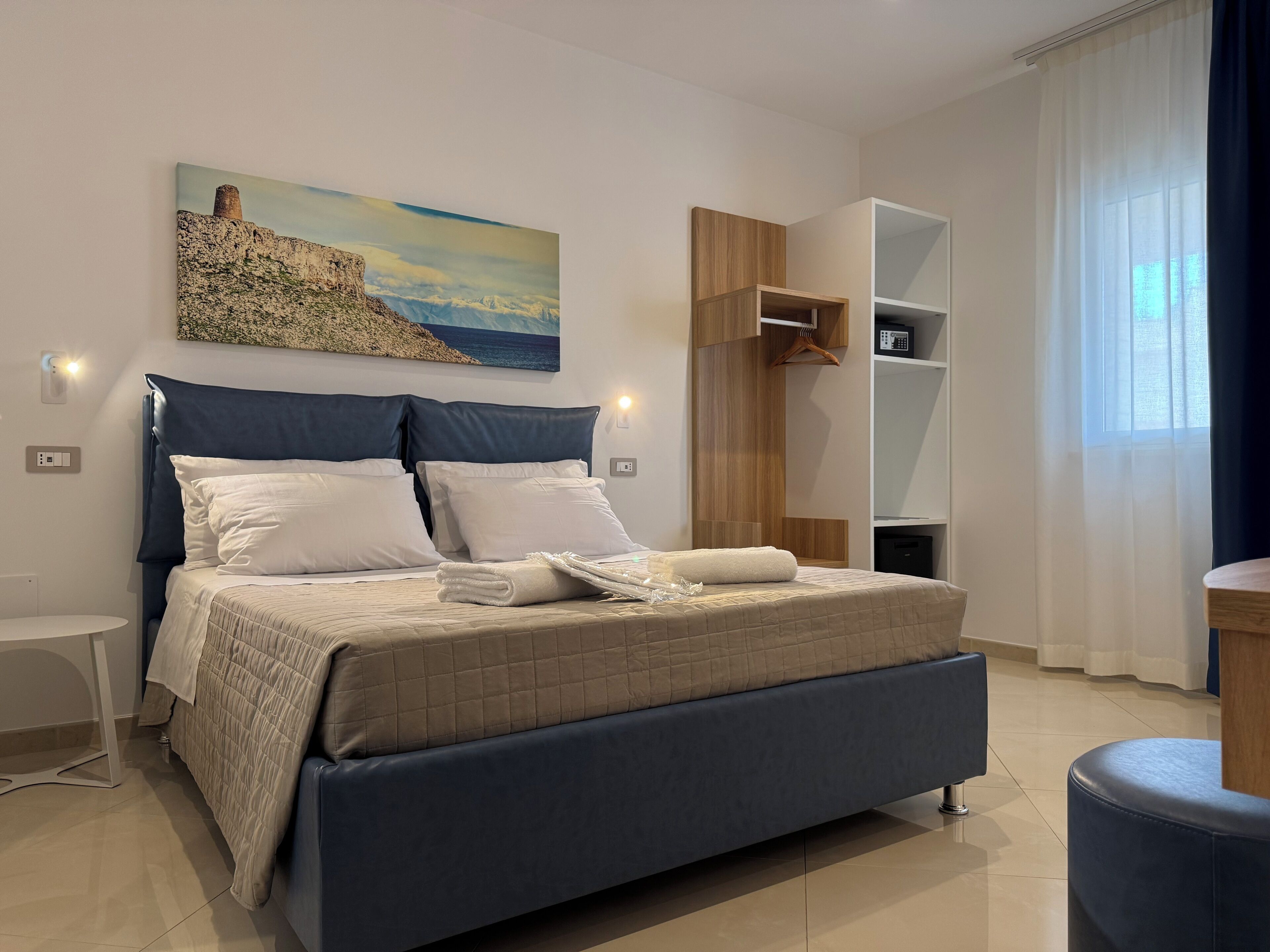 Deluxe Suite | Wardrobe