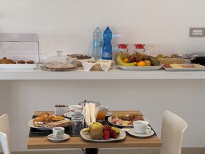 Free daily buffet breakfast  - B&B Affittacamere Vecchia Alimini (Otranto)