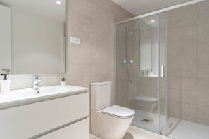 Hair dryer, towels - RDR530 - Bright & Stunning 2-Bed Apartment in Southbay (Estepona)