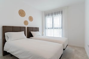 2 bedrooms, iron/ironing board, WiFi, bed sheets - RDR530 - Bright & Stunning 2-Bed Apartment in Southbay (Estepona)