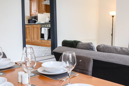Stylish Self Catering Apartment opposite the Harrogate Convention Centre