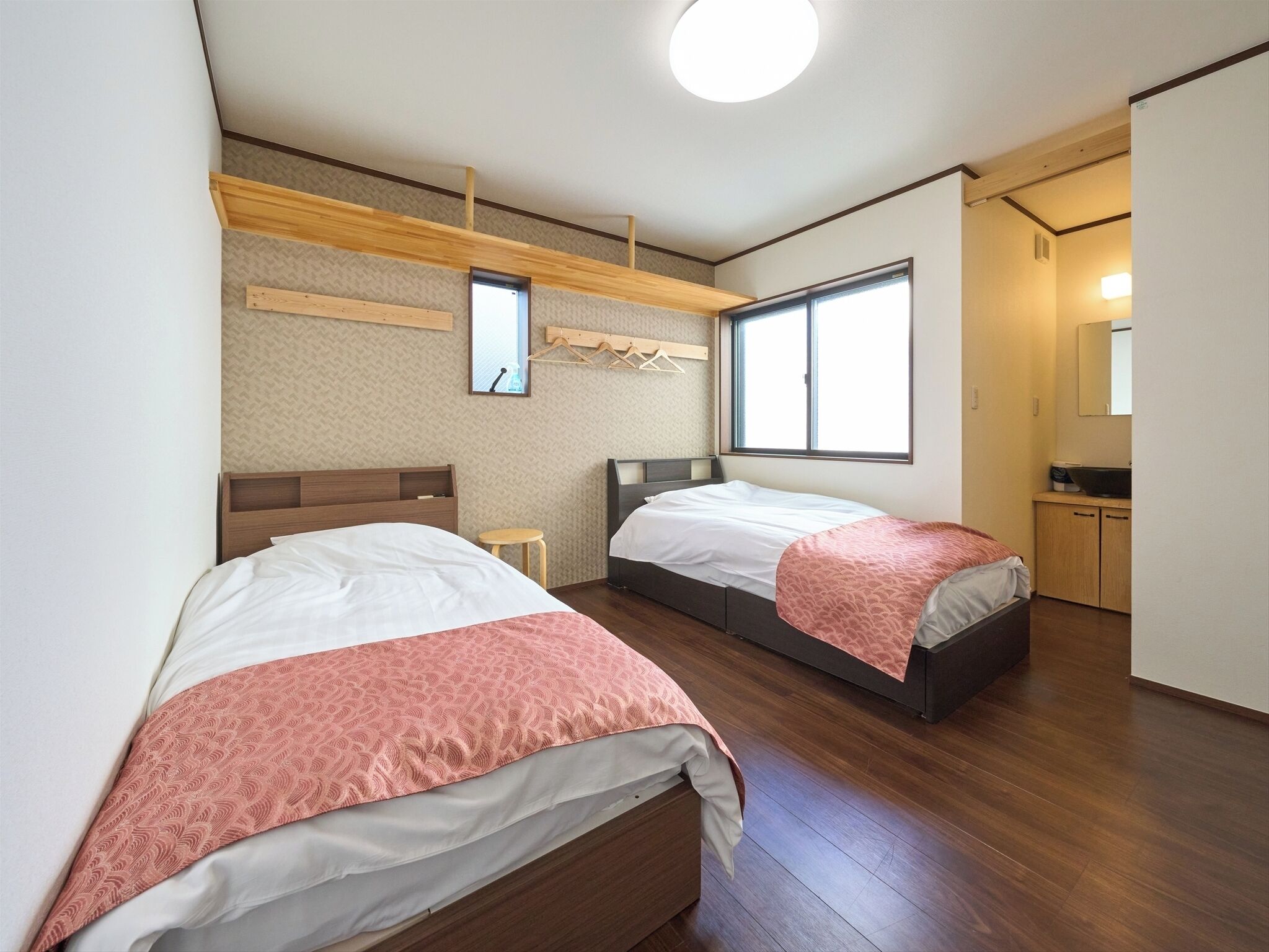 Desk, free WiFi, bed sheets