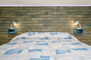 1 slaapkamer, een strijkplank/strijkijzer, wifi, beddengoed