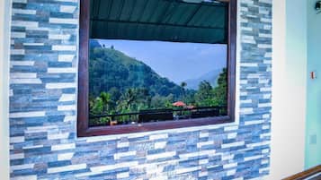 Triple Room, Balcony, Mountain View | Interior