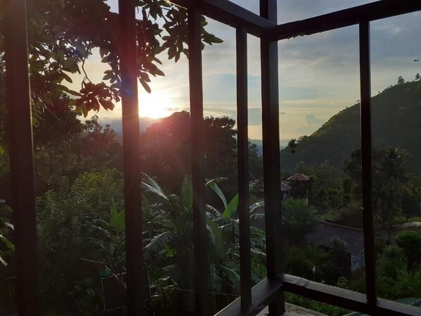 Triple Room, Balcony, Mountain View | Interior