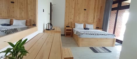 Basic Double Room, Balcony, Mountain View