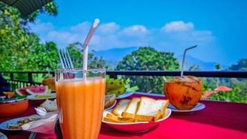 Triple Room, Balcony, Mountain View | Outdoor dining