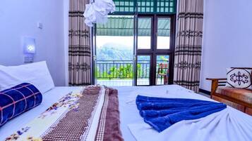 Iron/ironing board, free WiFi