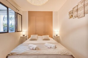 7 bedrooms, free WiFi, bed sheets - La Maison Du Castellet (Le Castellet)