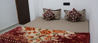 6-bedroom building in peaceful Varanasi with cool AC comfort