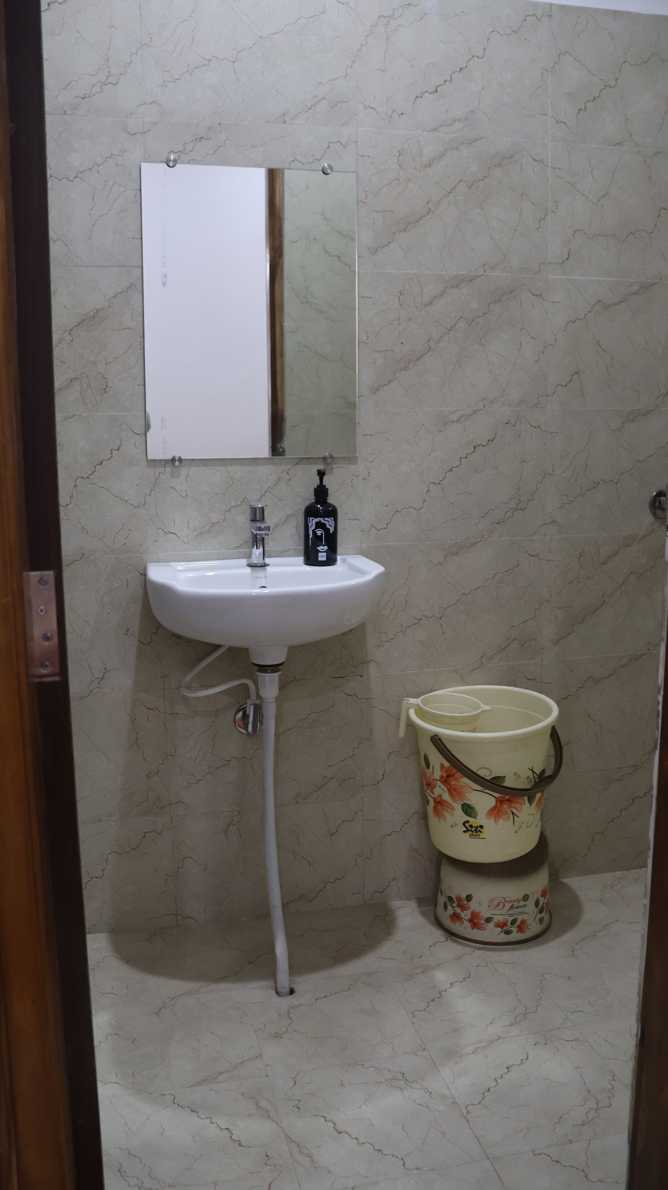 Shower, bidet, towels, soap