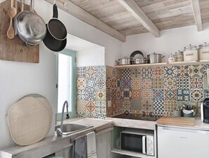 Toaster, cookware/dishes/utensils - Pêra White Patio – Small Space, Private Pool, Big Charm (Pêra)