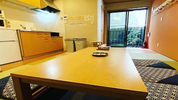 Basic Apartment | Living room | 32-inch flat-screen TV with digital channels