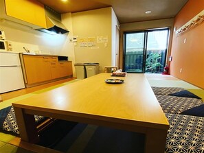 Appartement | Salle de séjour | Télévision à écran plat de 32 pouces avec chaînes numériques