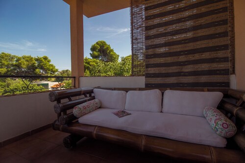 Estate under the Paintbrush, Vis Island
Artistic Eco Estate on the Island of Vis