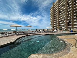 Room - Stunning 3rd Floor Beachfront Condo (Puerto Peñasco)