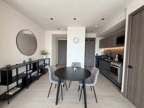 House - w Signature 1BR in Be Grand del Valle (Mexico City)