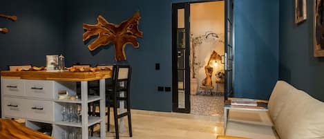 2 عدّة غرف نوم وخدمة الإنترنت