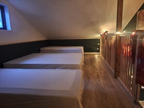 1 室のベッドルーム、旅行用ベビーベッド、WiFi、ベッドシーツ