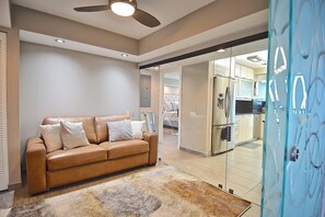 TV - New Listing! Beachfront Luxury at Tortuga – Indoor/Outdoor Pool - 3 BDRM (Siesta Key)