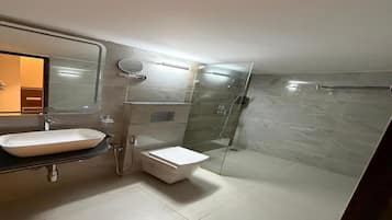 Artículos de higiene personal gratuitos, toallas y jabón