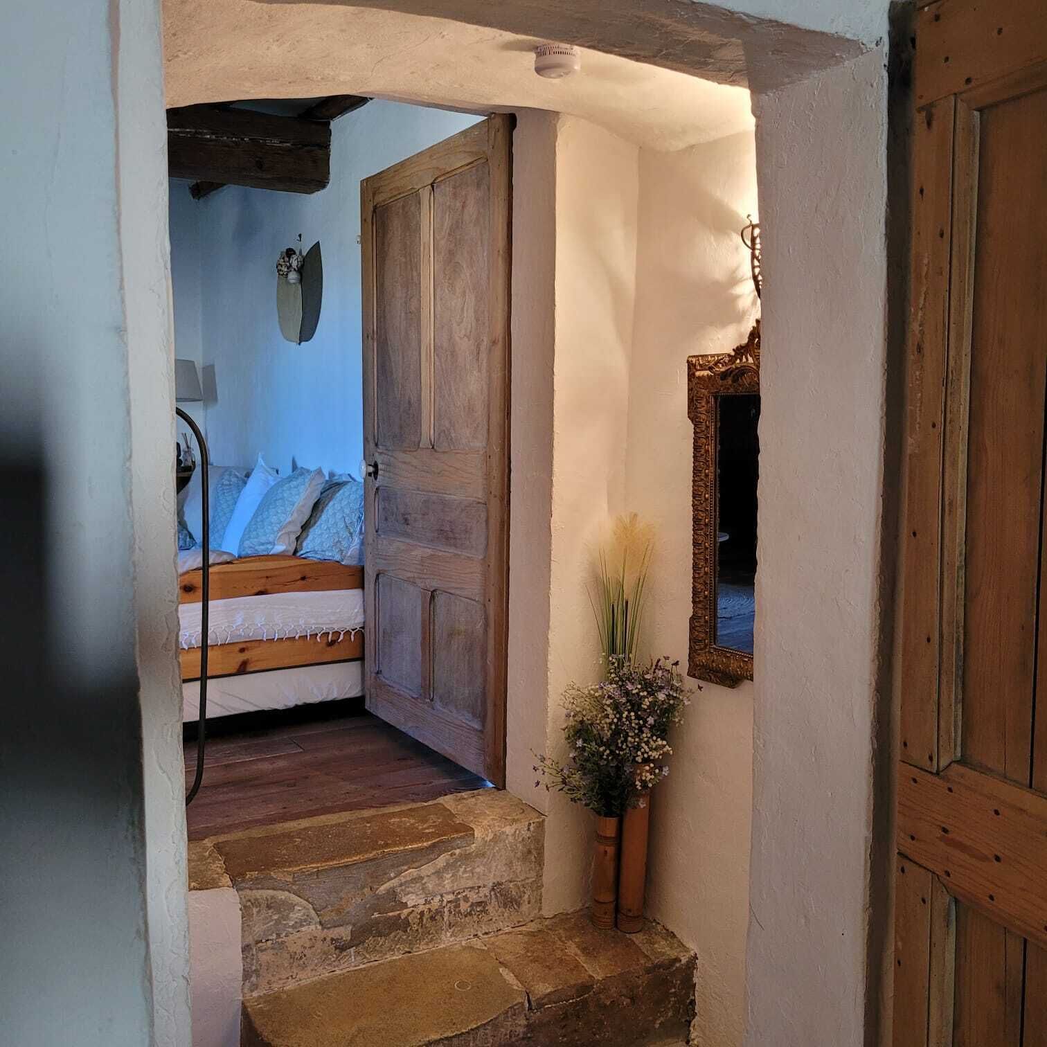 4 bedrooms, iron/ironing board, Internet, bed sheets