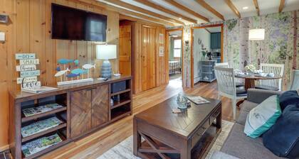 Cozy Lake Wallenpaupack Cabin w/ Community Perks