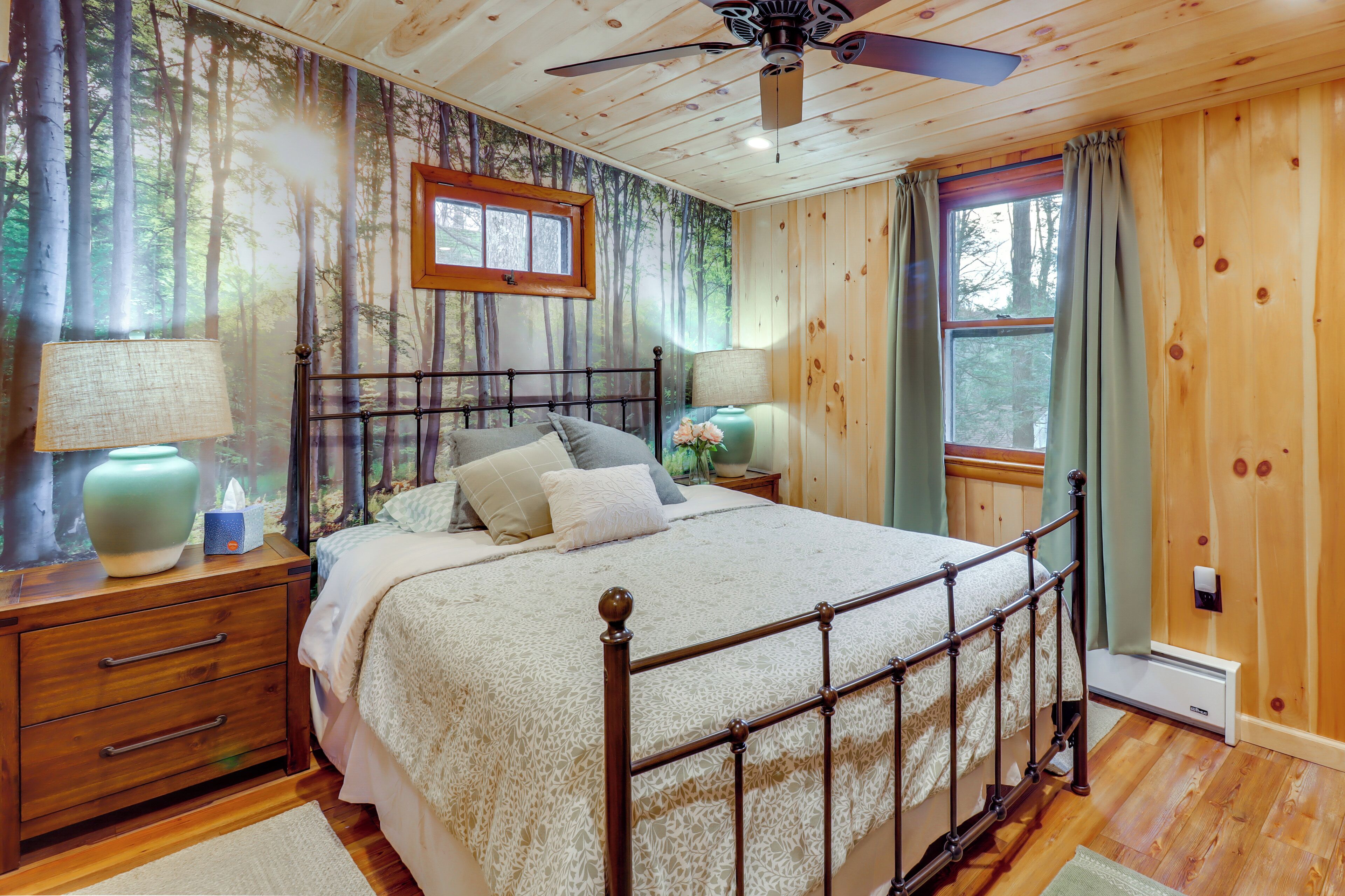 House (2 Bedrooms) | Interior