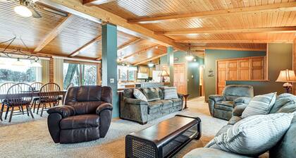 Waterfront Petenwell Lake Home w/ Private Dock