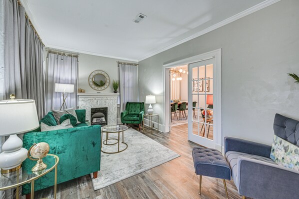 House (3 Bedrooms) | Interior