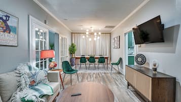 House (3 Bedrooms) | Front of property