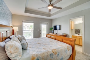 Interior - Walk to Beach & Dining: Corpus Christi Townhome (Corpus Christi)