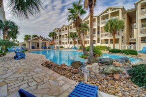 Apartment (3 Bedrooms) | Interior - Walk to Beach & Dining: Corpus Christi Townhome (Corpus Christi)