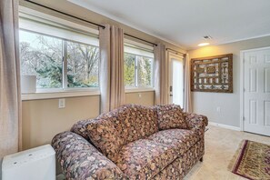 House (2 Bedrooms) | Interior - West Knoxville Area! Single-level Home Near Dtwn (Knoxville)