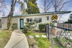 House (2 Bedrooms) | Interior - West Knoxville Area! Single-level Home Near Dtwn (Knoxville)