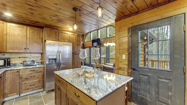 Unclassified image, 1 of 30, button - 11 Mi to Great Smoky Mountains NP: Modern Cabin (Whittier)