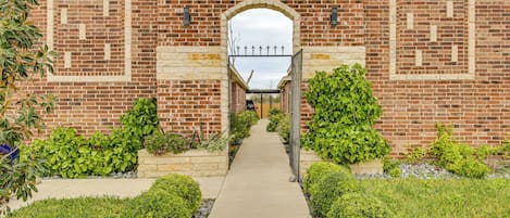 Apartment (1 Bedroom) | Interior