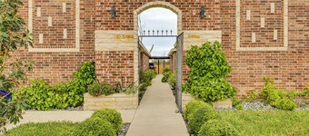 3 Mi to Downtown Edinburg: Quiet Condo w/ Patio