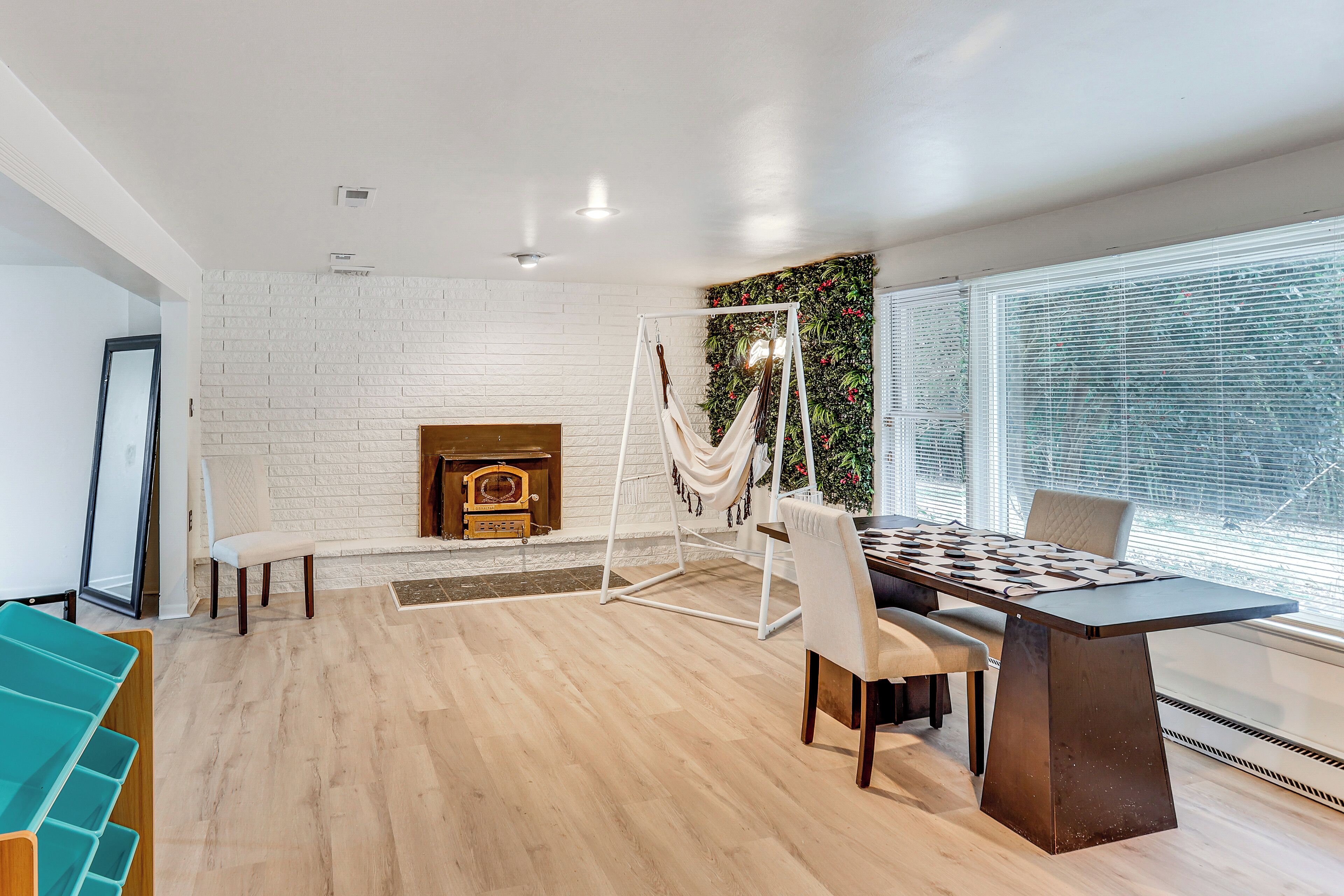 House (5 Bedrooms) | Interior