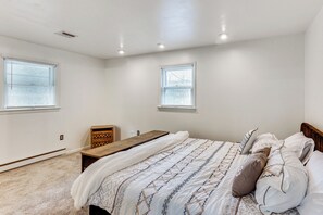 House (5 Bedrooms) | Interior